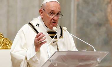 PAPA FRANCISCO: SALARIO UNIVERSAL