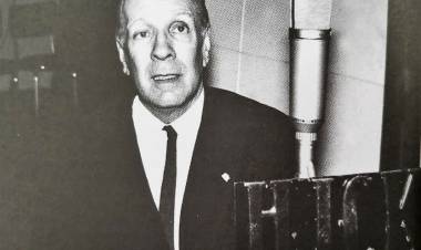 121 años del nacimiento de Jorge Luis Borges. Día del lector.