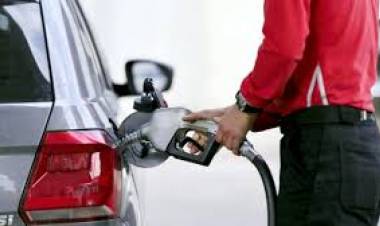 Las petroleras aumentaron los combustibles un 27 por ciento