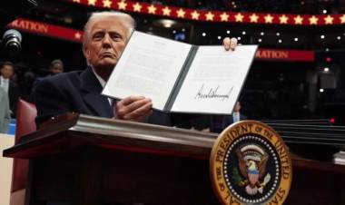 Los principales decretos que firmó Trump en su primer día como presidente