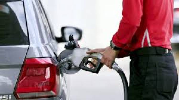 Las petroleras aumentaron los combustibles un 27 por ciento